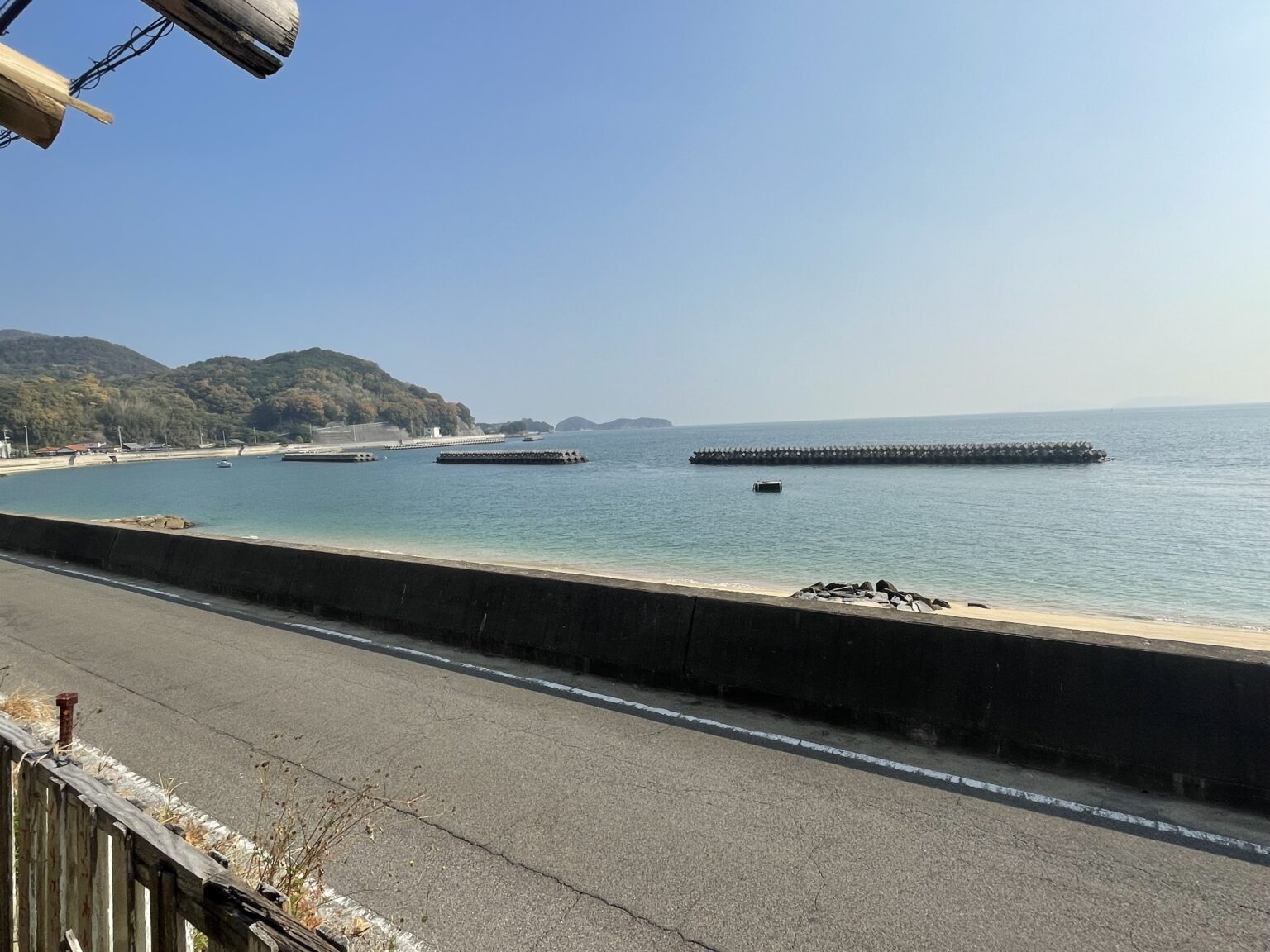 しまなみ海道 大島で海鮮グルメ 愛媛県今治市宮窪町友浦【海の家魚蔵】 ダイオウダンゴムシフェスティバル しまなみ海道 大島で海鮮グルメ 愛媛県今治市宮窪町友浦【海の家魚蔵】 ダイオウダンゴムシフェスティバル
